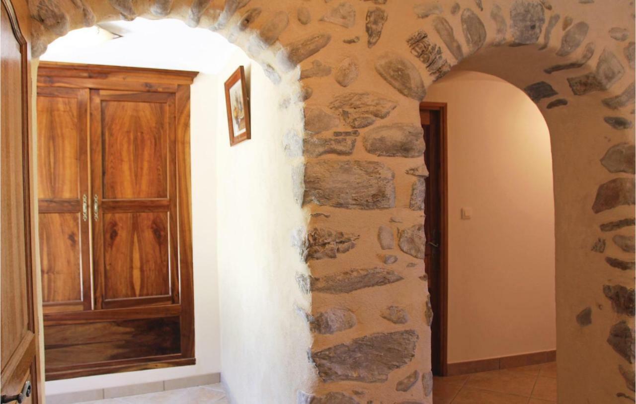 2 Bedroom Awesome Home In Sigoyer Экстерьер фото